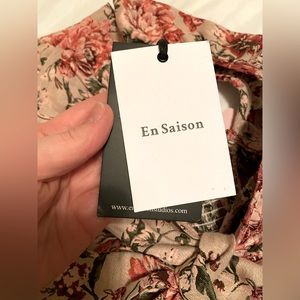 El Saison Cropped Floral Top